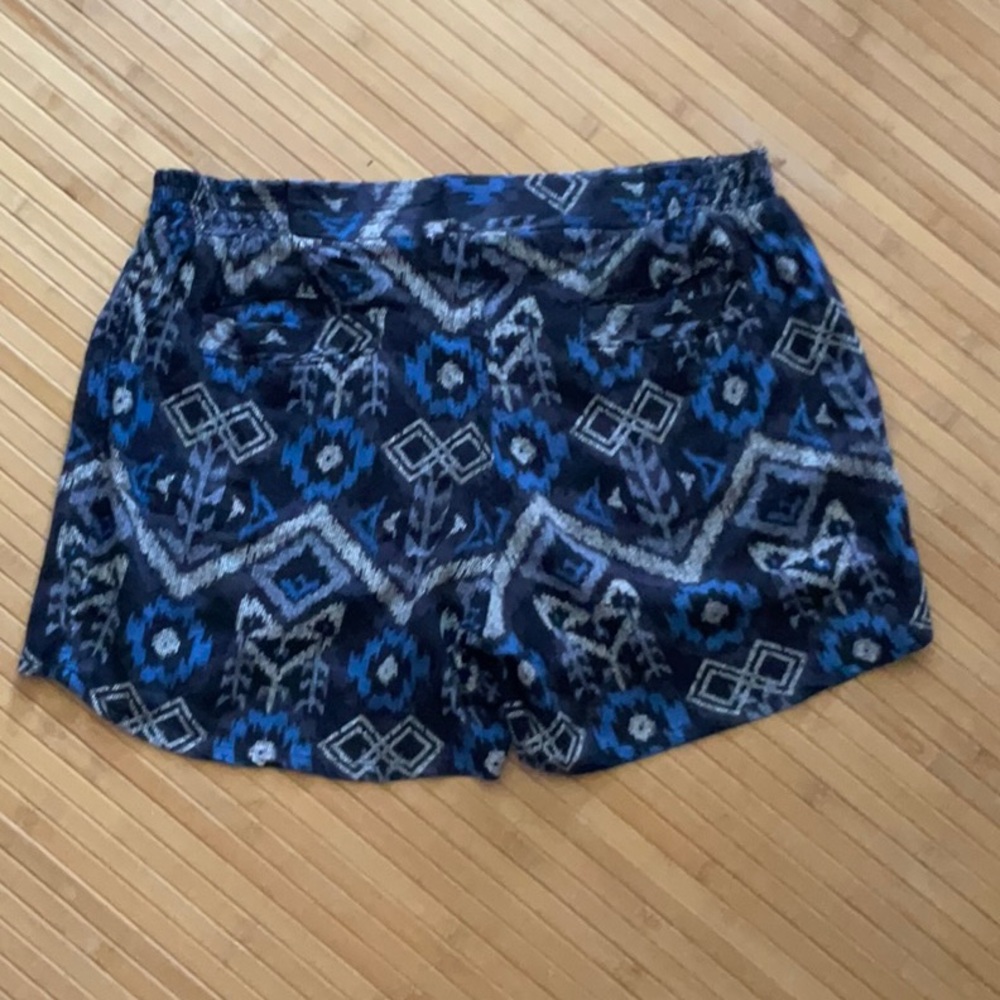 Kavu Casual Shorts with Ikat Pattern - Picture 3 of 3